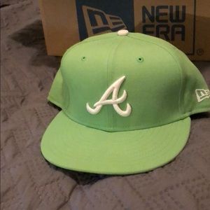 Atlanta Braves neon green hat New Era 7 1/2
